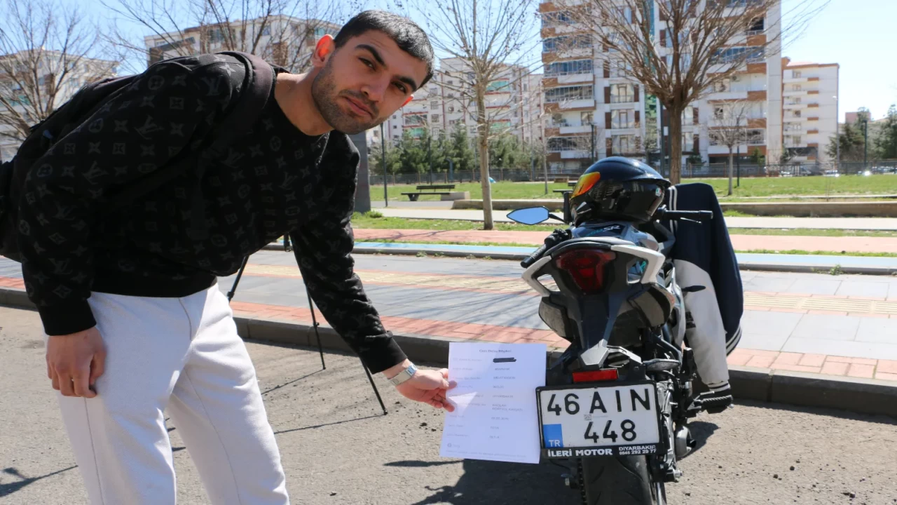 Motosiklet sürücüsüne emniyet kemeri cezası