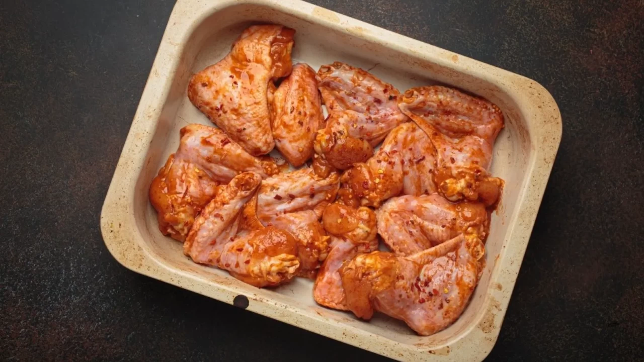 Uzak Doğu esintisi: Soya soslu ve ballı egzotik tavuk marinesi