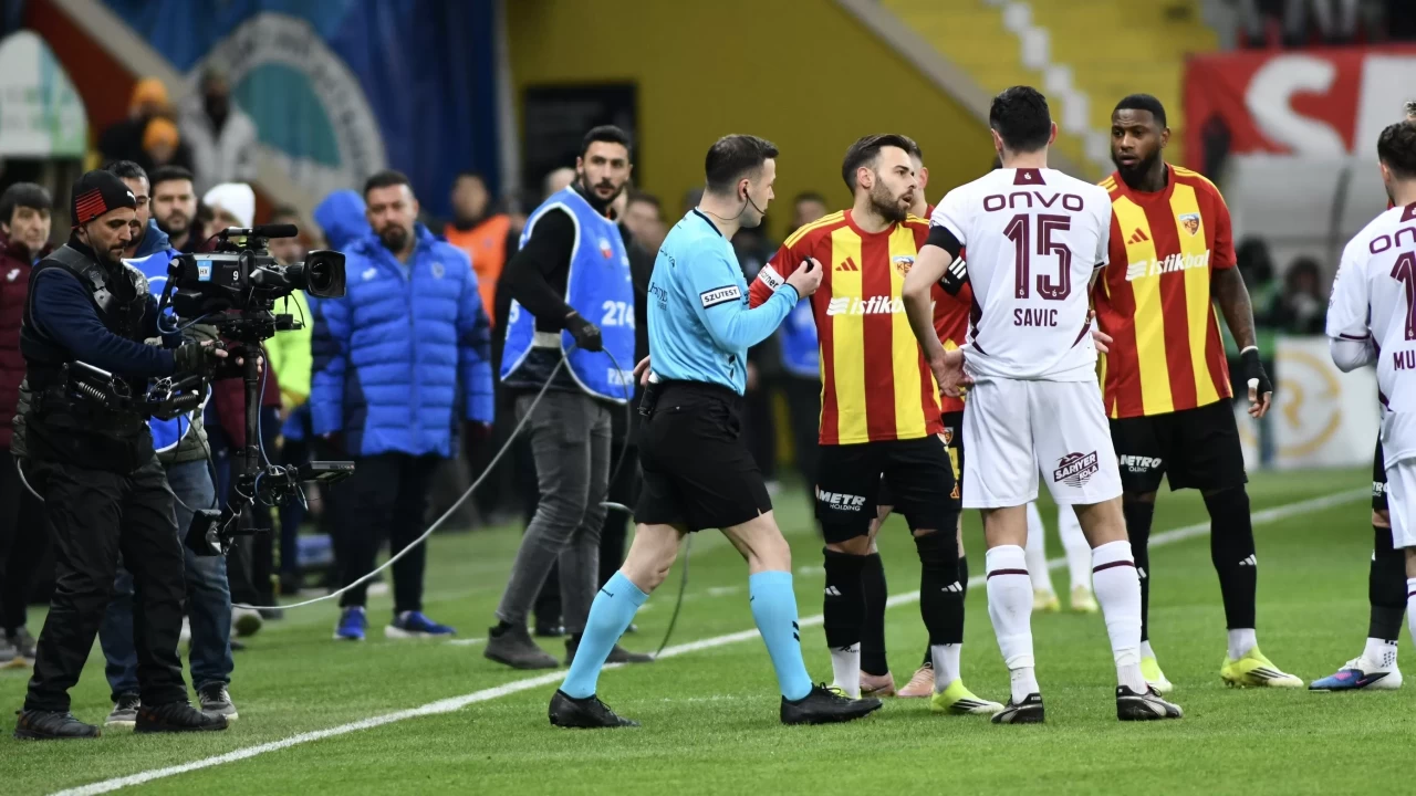 Kayserispor’dan Trabzonspor maçı sonrası hakem tepkisi: MHP’li Baki Ersoy’dan sert açıklama