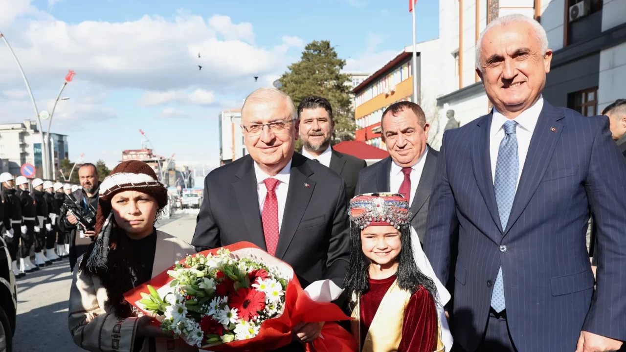 Milli Savunma Bakanı Güler'den Muş Hava Meydan Komutanlığı’na kritik denetleme