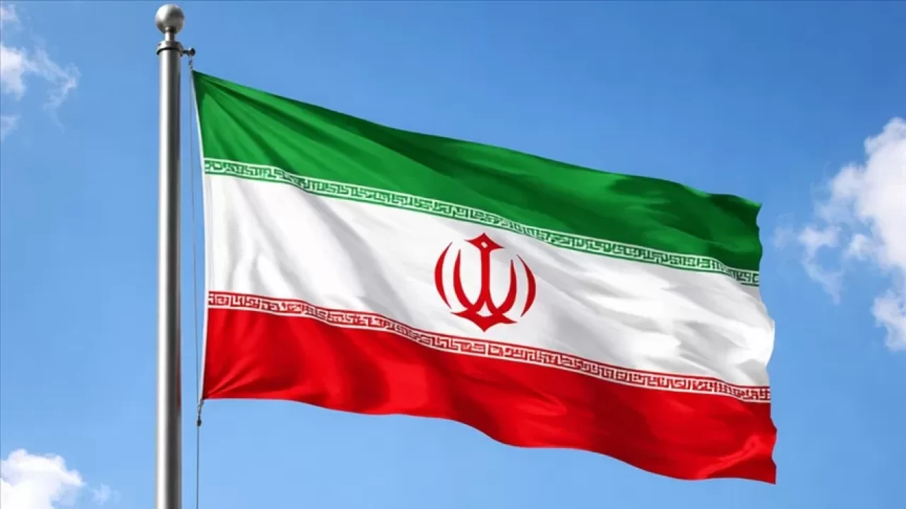 İran'da 'Vatan Savunucuları' kampanyası!