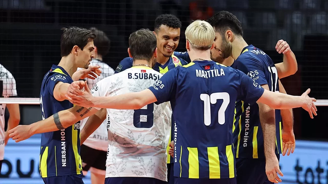 Fenerbahçe, Efeler Ligi'nde İstanbul Büyükşehir Belediyespor'a set vermedi