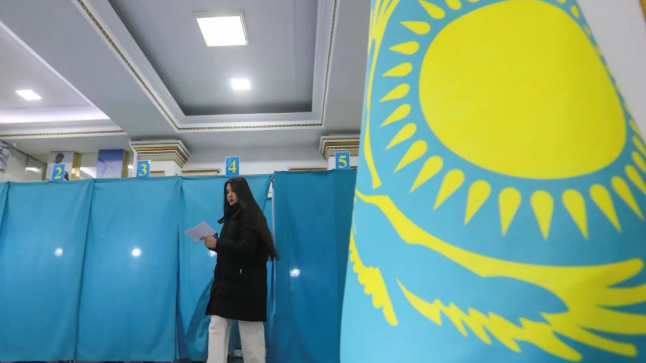 Kazakistan’da 'Halk Anayasası' dönemi: %87 destekle resmen kabul edildi