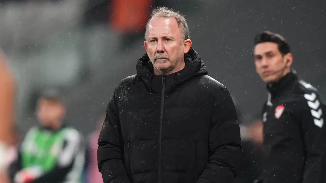 Sergen Yalçın o ismi kadroda düşünmüyor: Beşiktaş'ta ayrılık hazırlığı