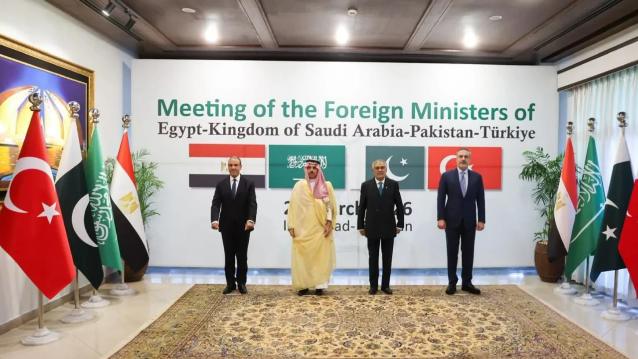 Türkiye, Mısır, Pakistan ve Suudi Arabistan İslamabad'da buluştu