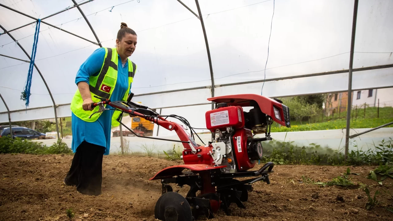 TİKA'dan Bosnalı kadınlara bereketli destek: 1000 fidan toprakla buluştu