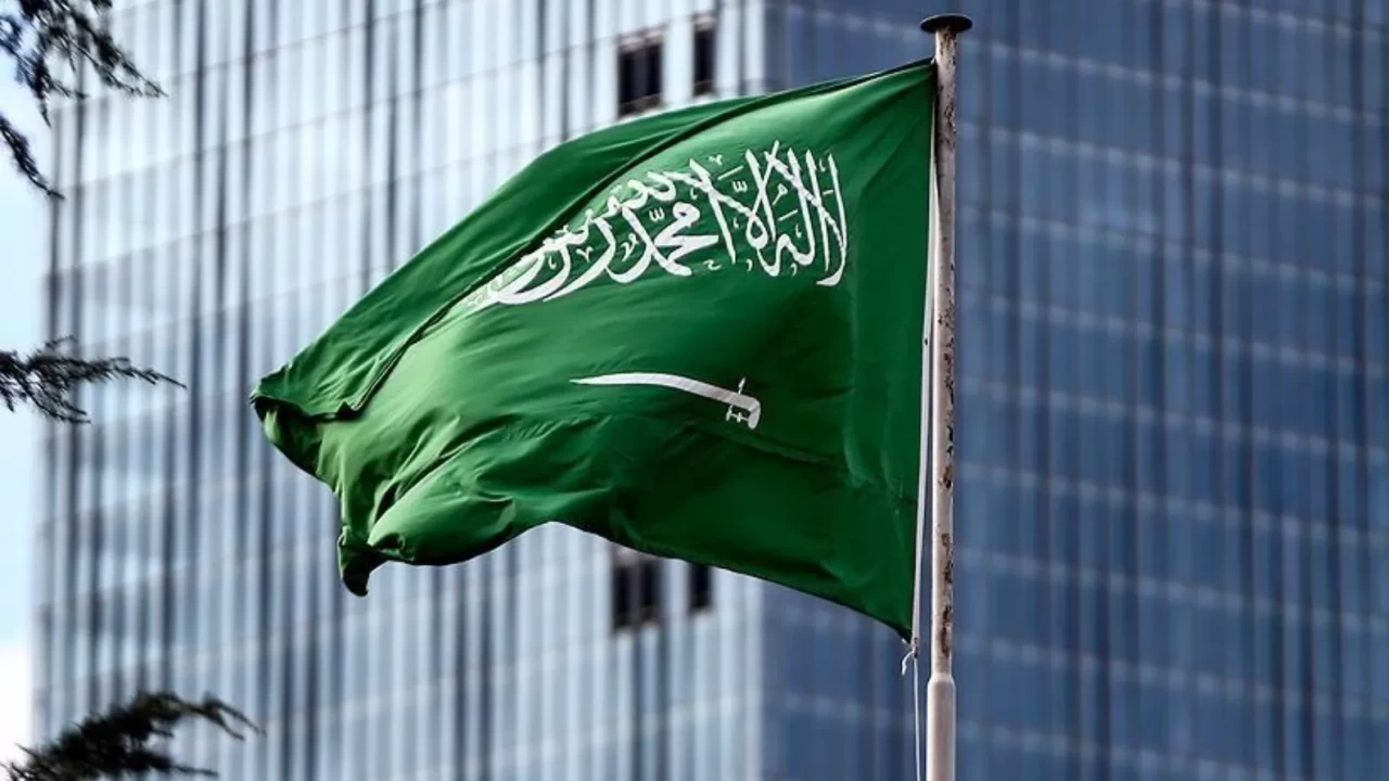 Suudi Arabistan'da alarm! 6 İHA havada imha edildi