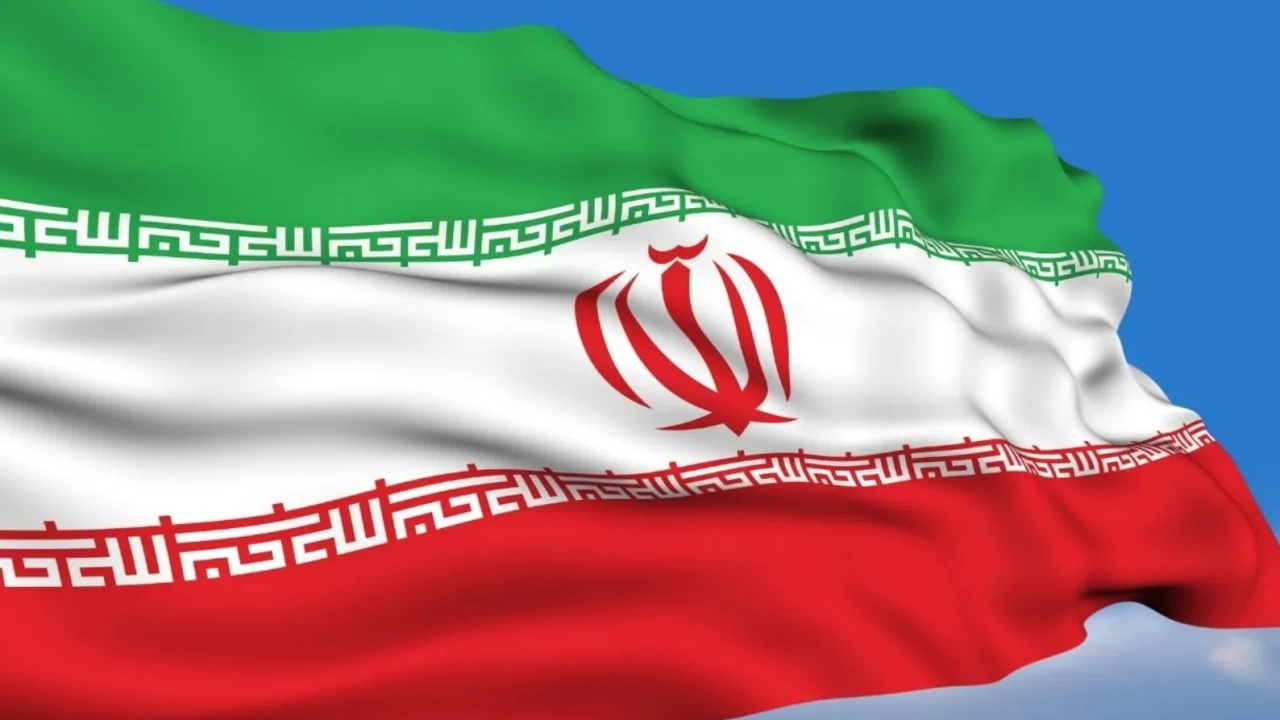 İran’dan Hürmüz Boğazı açıklaması: 'Şartlı güvenli geçiş' mesajı