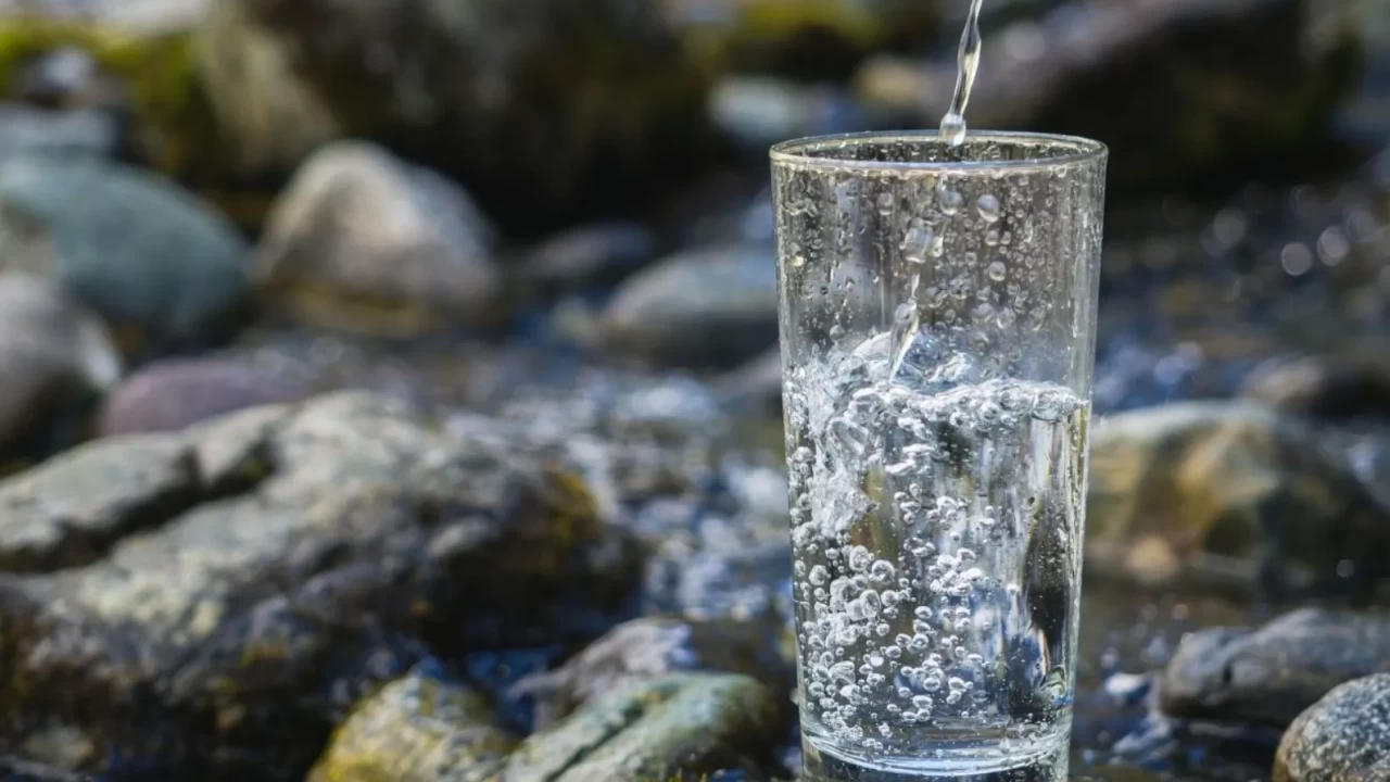 Maden Suyu Zararlı mı? | Çocuklar İçin Güvenlik ve Yan Etkiler