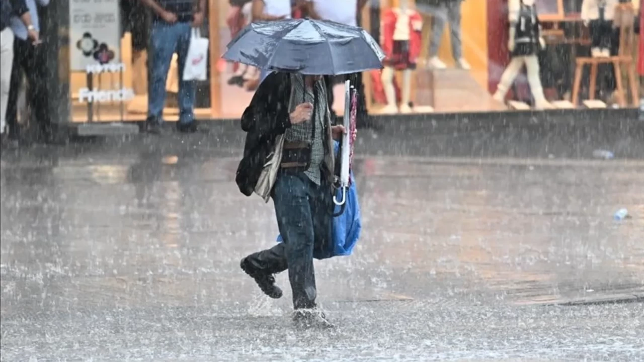 Pazar gününe dikkat! İçişleri Bakanlığı 8 il için sarı kodlu uyarı verdi