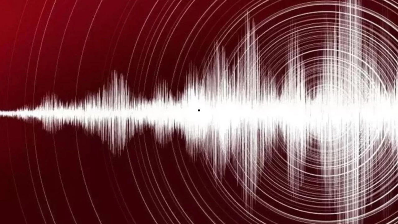 5.8 büyüklüğünde şiddetli deprem panik yarattı!