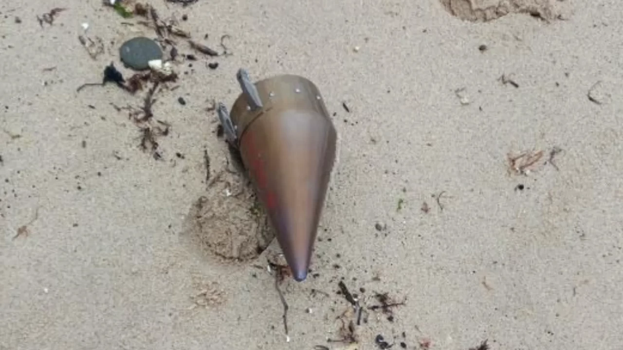 Çatalca sahilinde hareketli dakikalar! Kıyıya füze başlığı vurdu