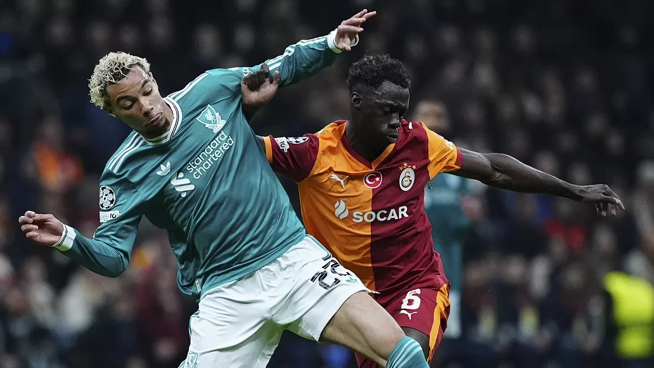 Galatasaray’da Davinson Sanchez cezalı duruma düştü