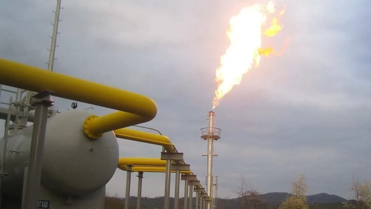 Yüzyılın enerji krizi! Tüp kuyrukları uzadı, hayat durma noktasında