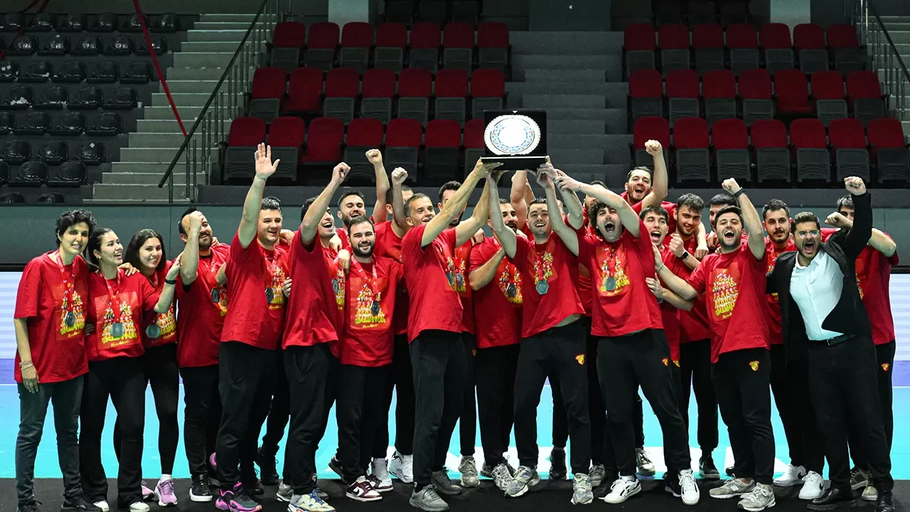 Göztepe hentbolda Süper Lig'e yükseldi