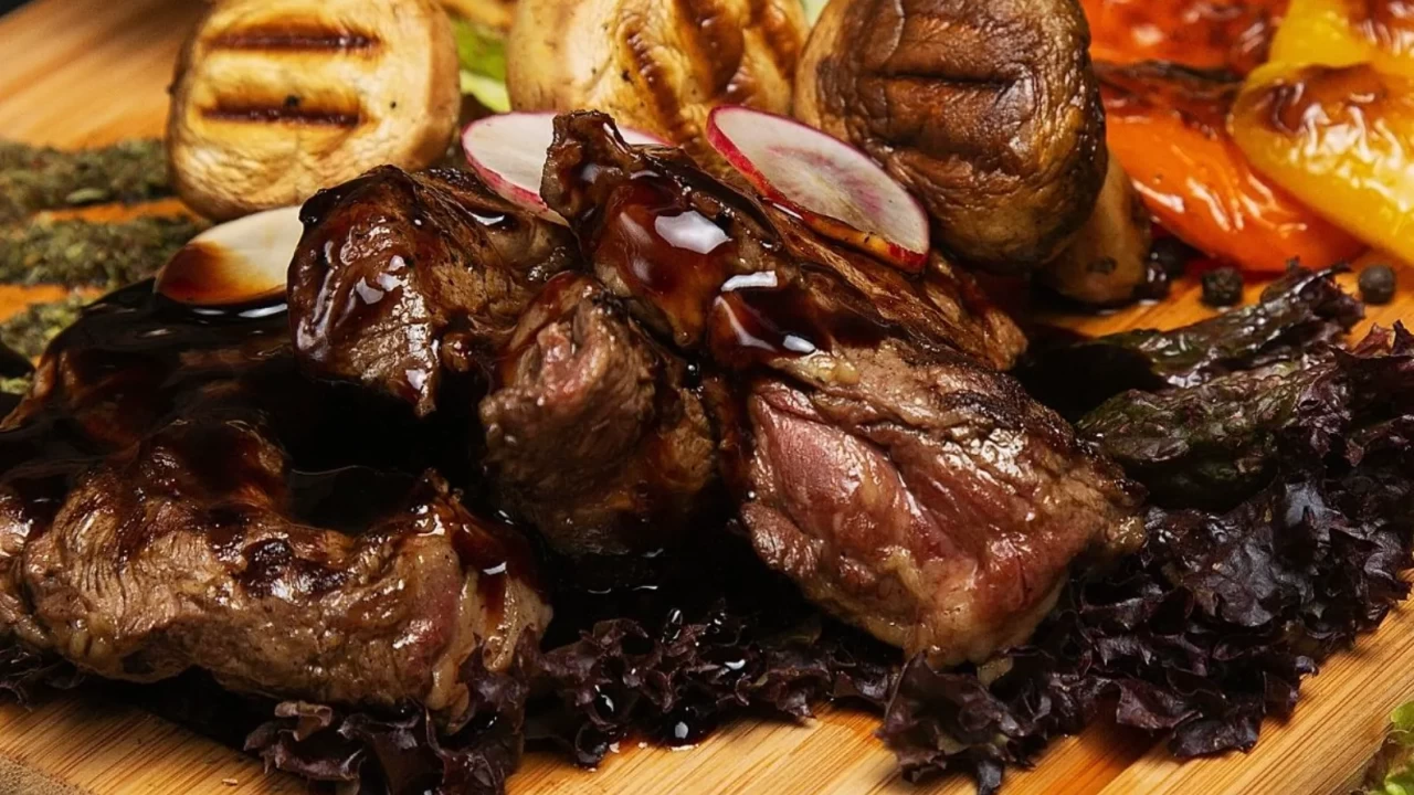 Sofraların sultanı: Süt marineli lokum kuzu külbastı