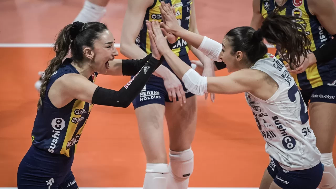 Fenerbahçe Kadın Voleybol Takımı, Sultanlar Ligi'nde seriye galibiyetle başladı