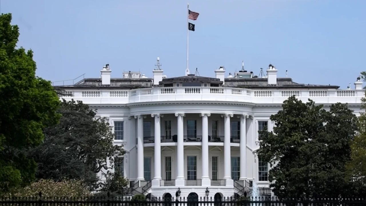 Beyaz Saray’da nefesler tutuldu! Dünyanın gözü kulağı İran'ın vereceği cevapta