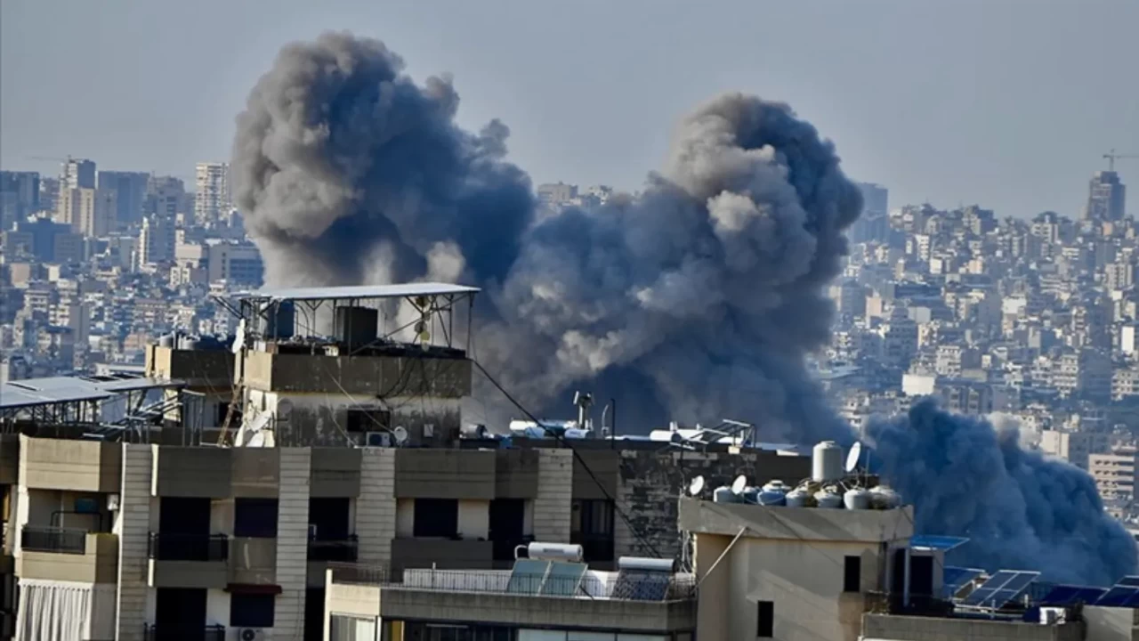 Beyrut’ta patlama sesleri: Dahiye bölgesinden dumanlar yükseliyor