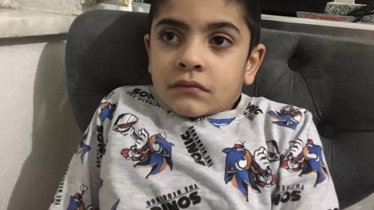 Misafir geldiği şehirde kayboldu! Otizmli Fırat her yerde aranıyor