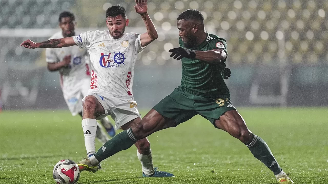 Erzurumspor, 1. Lig'de Esenler Erokspor'u 2-0 mağlup etti