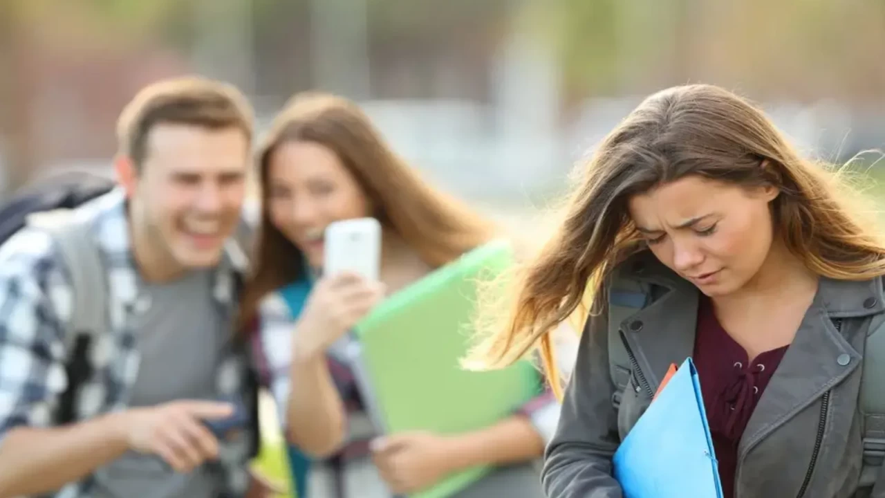 Özgüven eksikliğinin nedeni ergenlik olabilir mi?