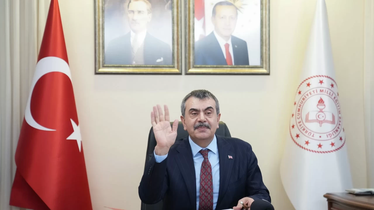 Milli Eğitim Bakanı Tekin, 23 Nisan kutlamaları için çocuklardan fikir aldı