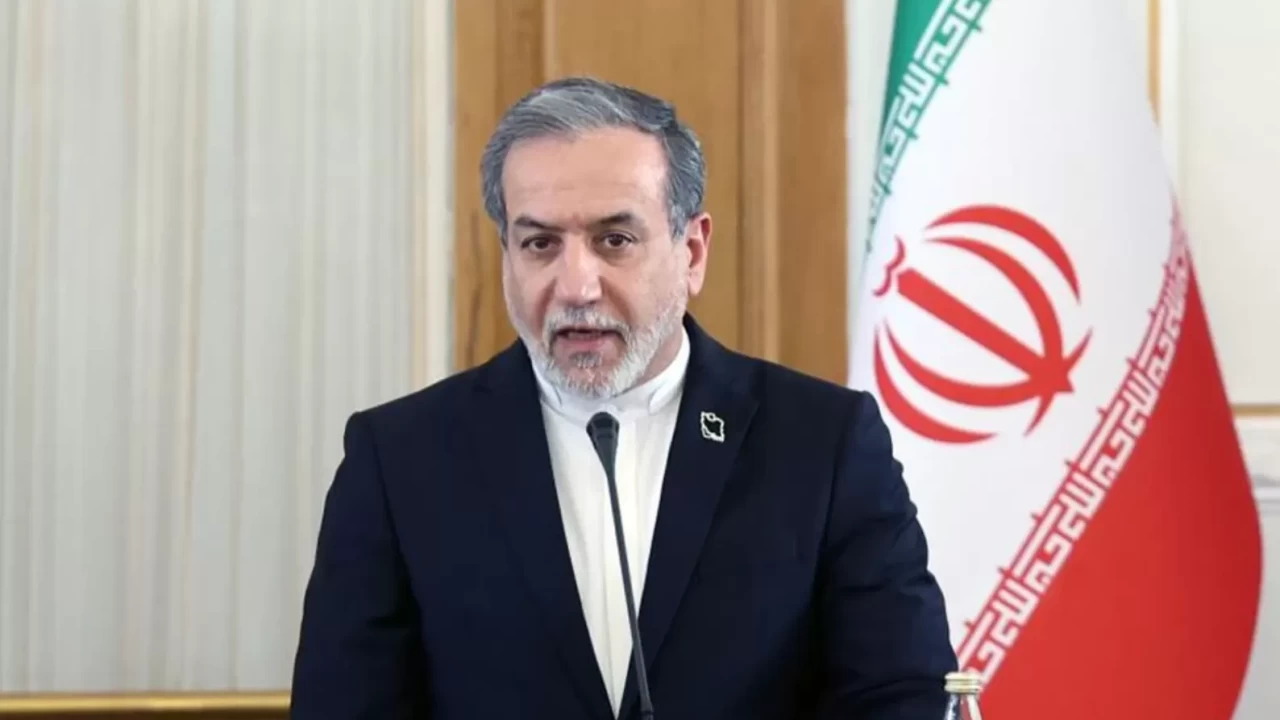 İran’dan 'ekonomik kıyamet' uyarısı: 'Piyasalar tarihin en büyük uçurumuyla karşı karşıya'