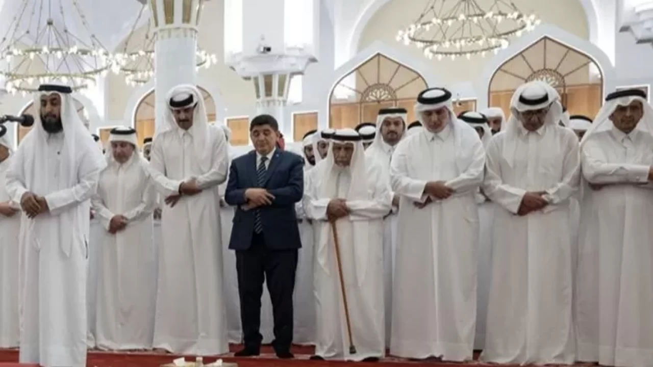 Şehitlerimiz için Doha’da cenaze namazı! Naaşları Türkiye'ye uğurlandı