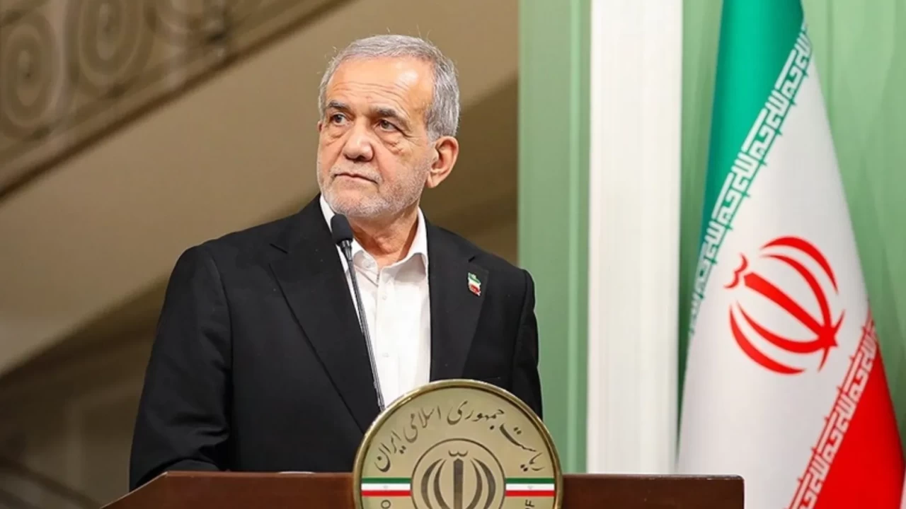 İran Cumhurbaşkanı Pezeşkiyan’dan sert mesaj: İran’ı yok etme hayali kuranlar tarih bilmiyor