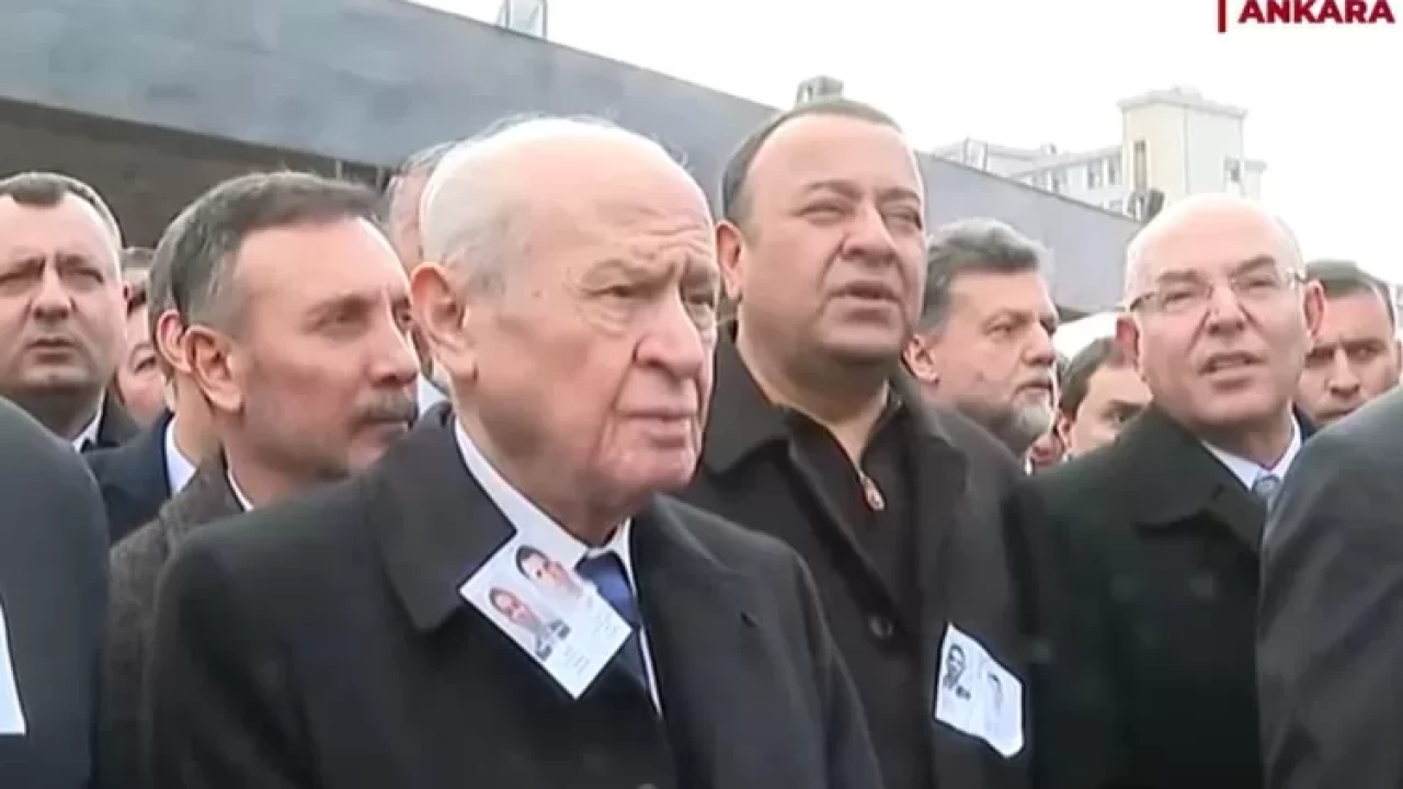 Türkiye şehitlerini uğurluyor! MHP Lideri Devlet Bahçeli cenaze törenine katıldı