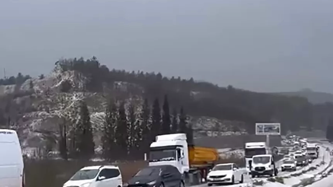 Yatağan-Milas kara yolunda dolu felaketi! Sürücüler zor anlar yaşadı!