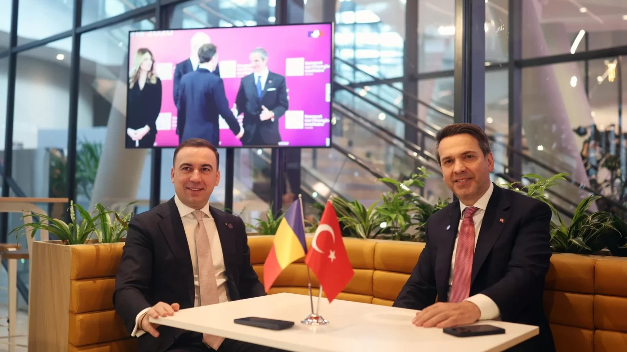 Türkiye ve Romanya arasındaki enerji iş birliği güçleniyor: Paris'teki zirvede neler konuşuldu?