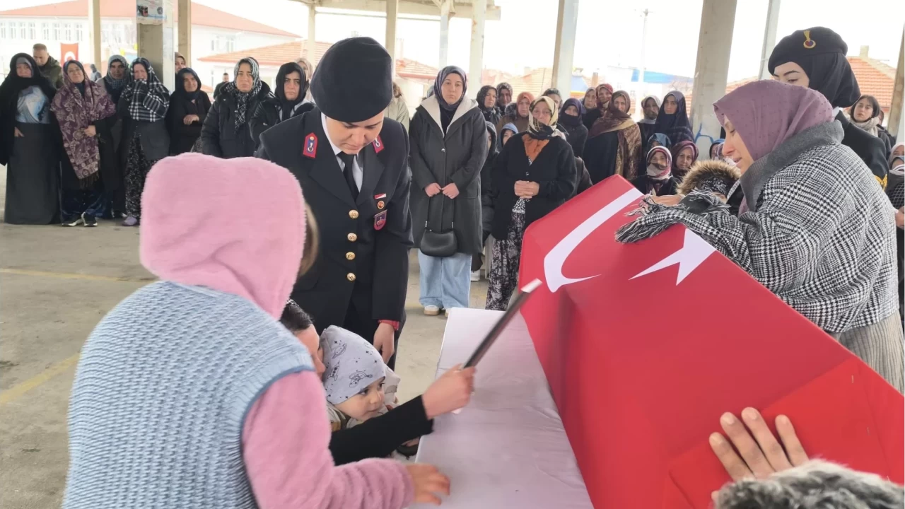 Şehit Uzman Çavuş Mehmet Yıldız son yolculuğuna uğurlandı