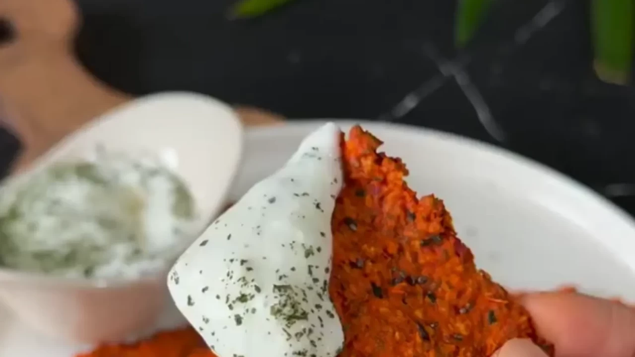 Diyet yapanların yeni favorisi! Köz biberli yulaf cipsi tarifi evde kolayca hazırlanıyor