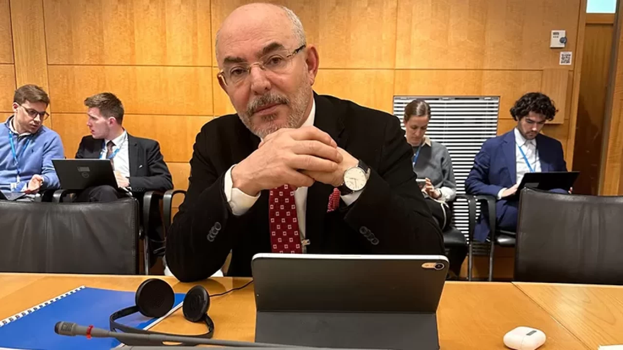 MHP'li Mevlüt Karakaya OECD’de küresel enerji risklerine karşı dünyayı uyardı!