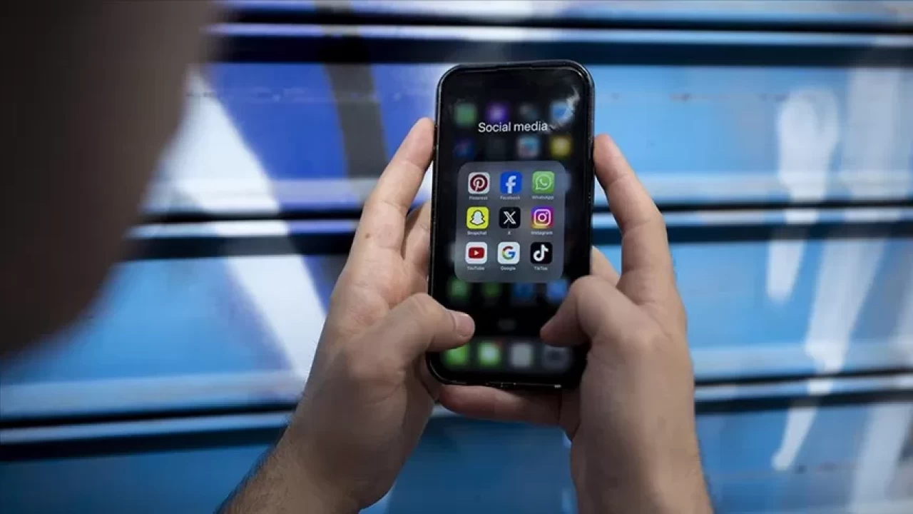 Avusturya'dan radikal karar: Sosyal medya kullanımına yaş sınırı!