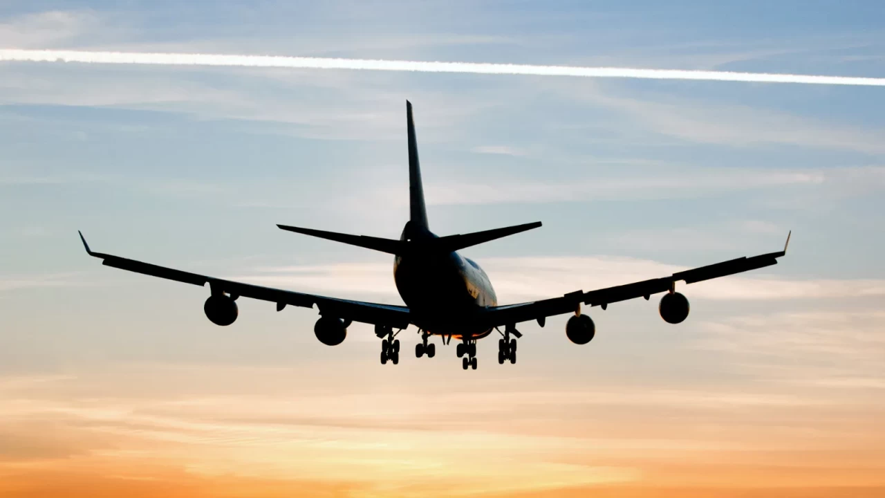 Antalya-Londra uçağında korku dolu anlar! Pilot, ambulans ve polis istedi