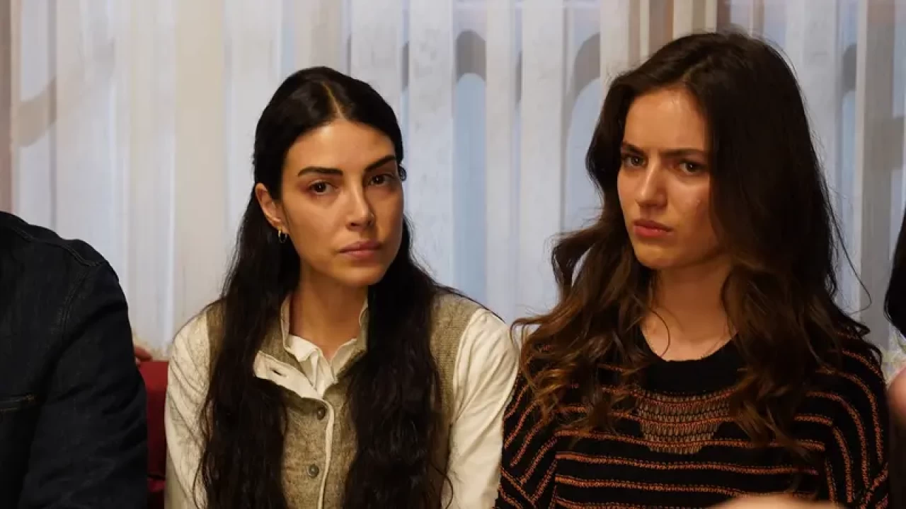 Taşacak Bu Deniz 26. bölüm 2. fragmanı izle! Eleni annesinin Esme olduğunu öğrendi mi?