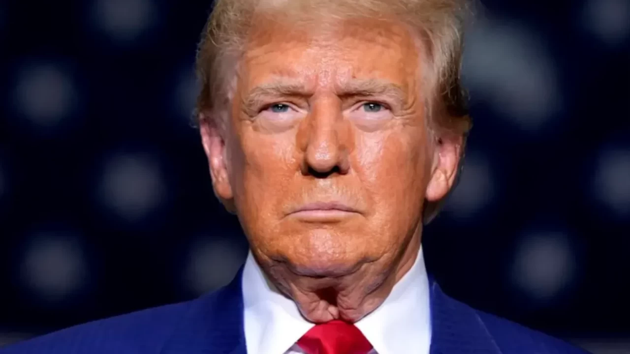 Trump'tan müzakere öncesi İran'a ağır yaylım ateşi: Hayatta kalmalarının tek nedeni masa!