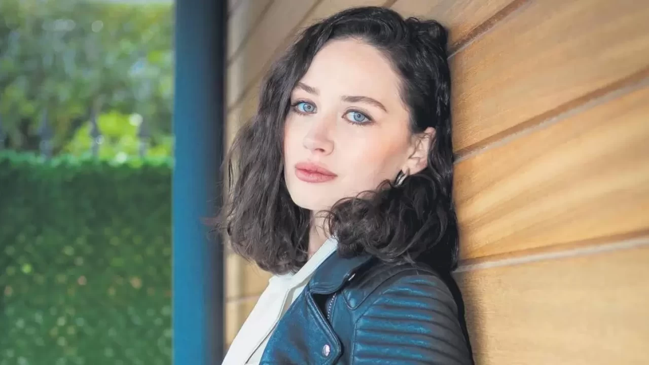 Halef: Köklerin Çağrısı’nda Hicran ölüyor mu? İlayda Çevik diziden neden ayrıldı?