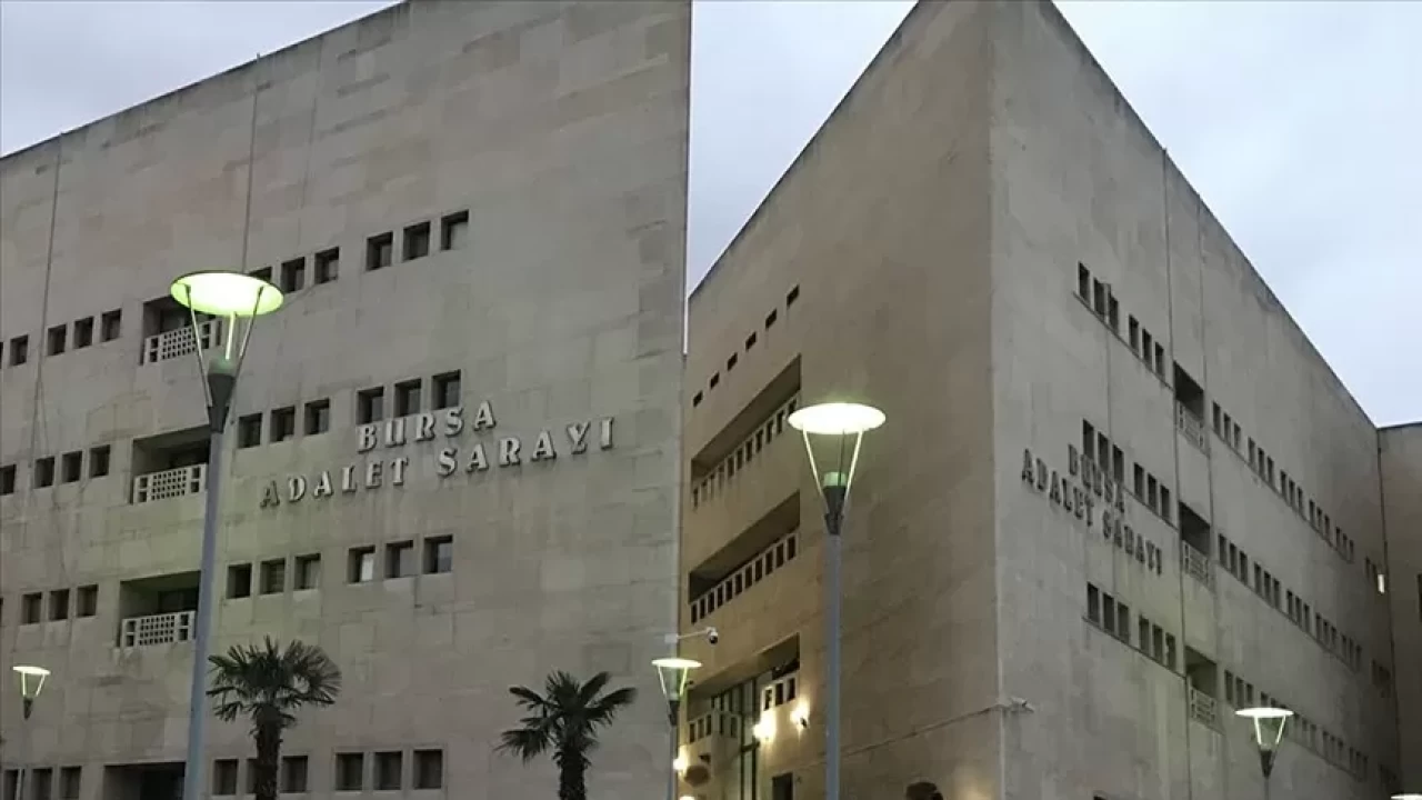 Okullara saldırı planladıklarına dair paylaşım yapanlara operasyon!