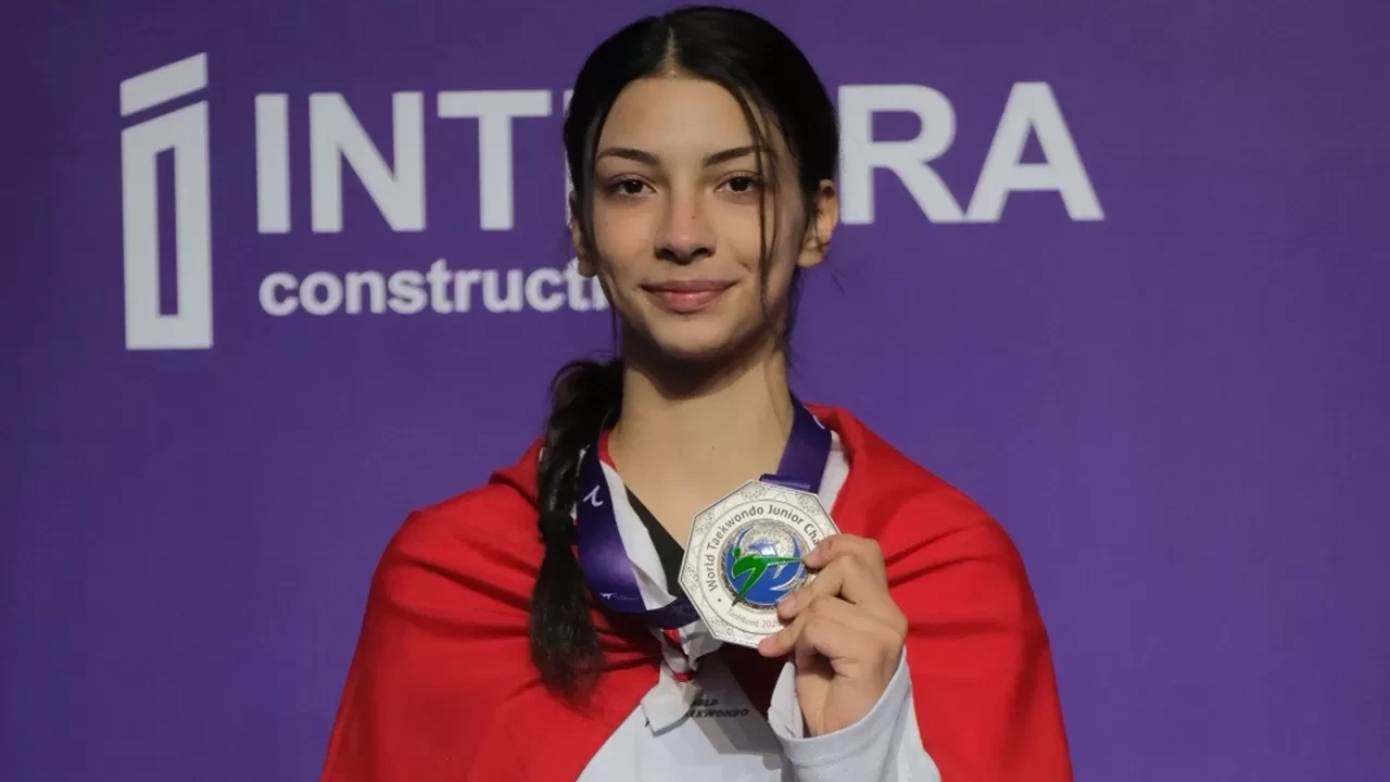 Milli taekwondocu Cansu Şeyhoğlu dünya ikincisi oldu!