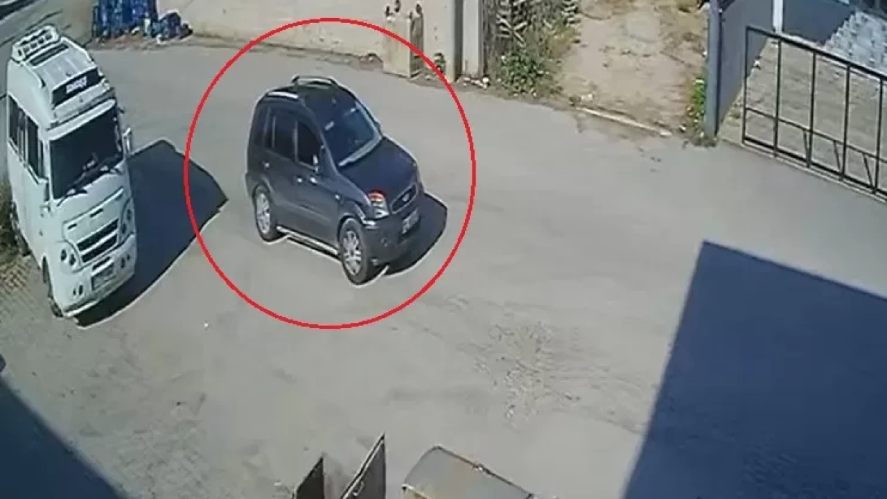 Bursa Gürsu'da silahlı saldırı! Elif Çalışkan ve avukat kardeşi yaralandı