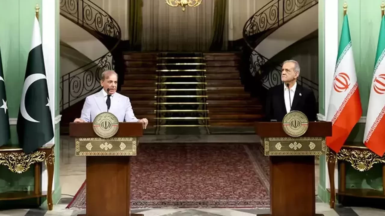 Pakistan Başbakanı Şerif, Pezeşkiyan ile telefonda görüştü