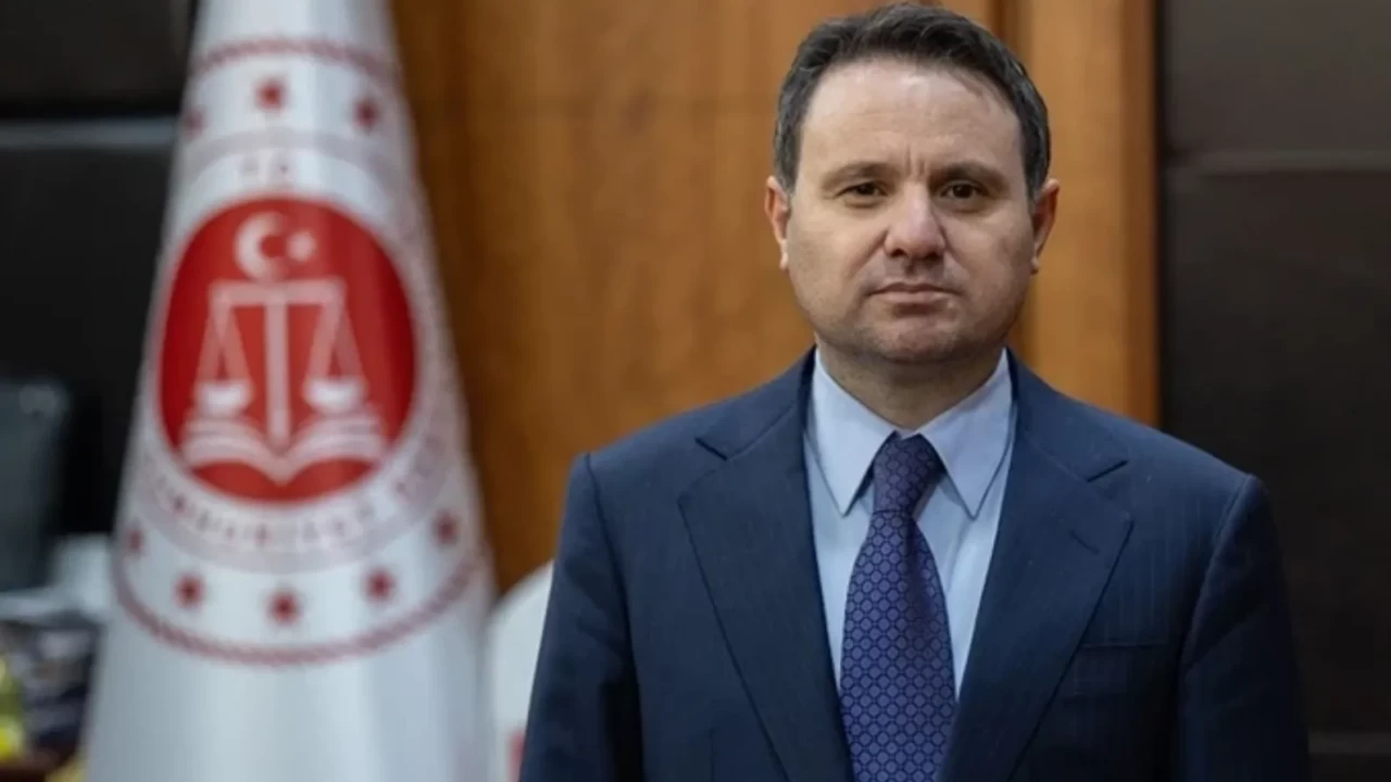 Bakan Gürlek’ten 27 Nisan mesajı: Vesayet ve darbe dönemleri tamamen geride kaldı