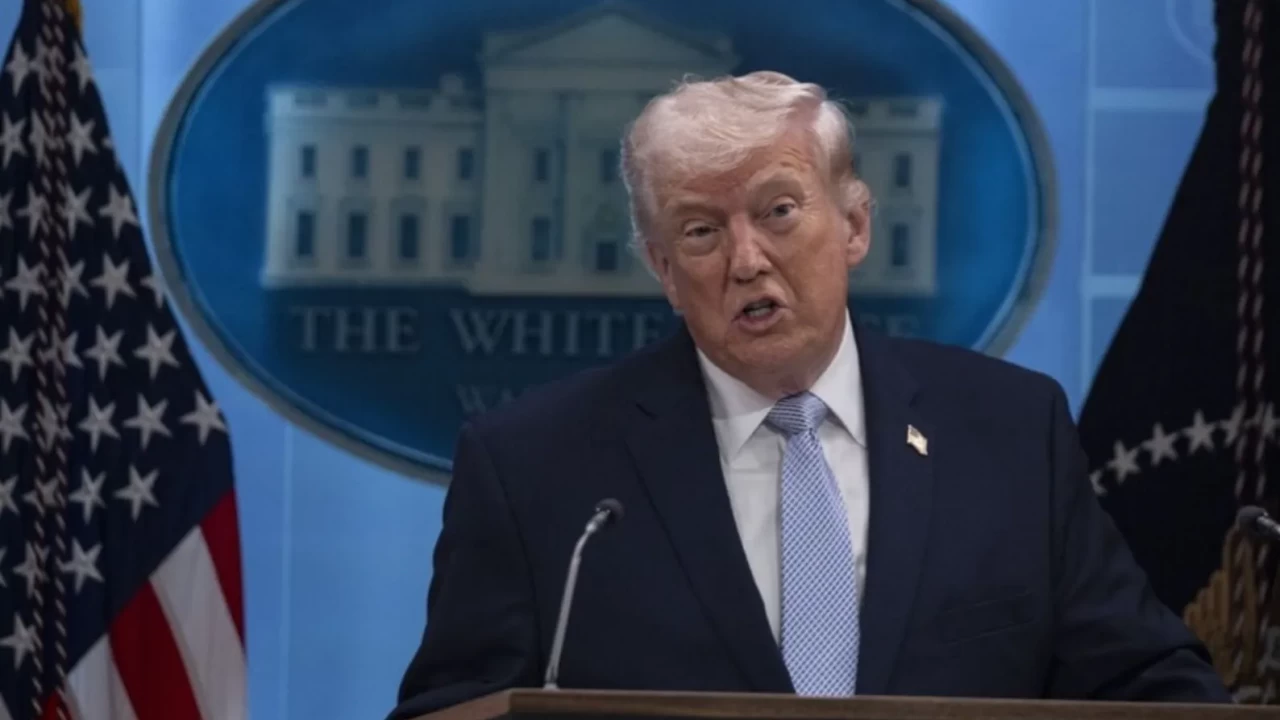 ABD Başkanı Trump: İran'ın nükleer silaha sahip olmasını sorun etmeyen bir Papa istemiyorum