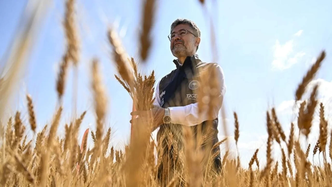 Konya’da Hububat Zirvesi: Bakan Yumaklı’dan 2026 için 'rekor üretim' ve 'alım garantisi' müjdesi!