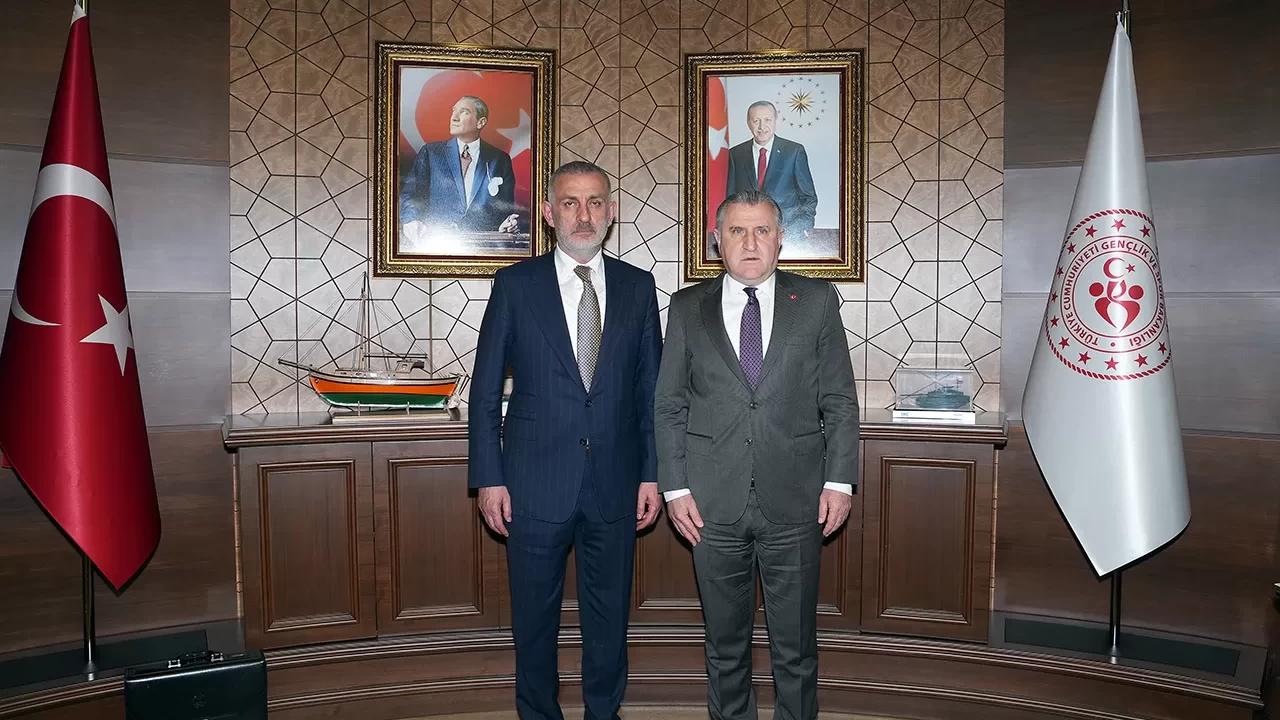 TFF Başkanı Hacıosmanoğlu, Spor Bakanı Bak'ı ziyaret etti