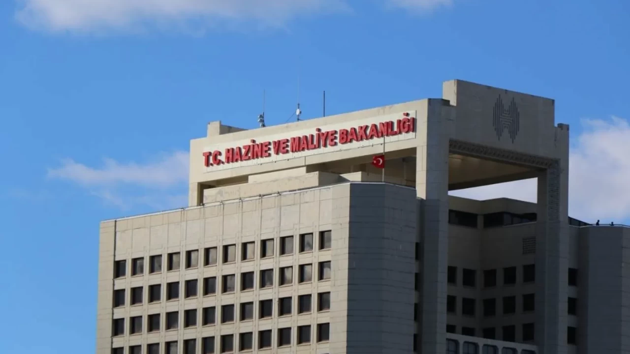 Hazine ve Maliye Bakanlığı'ndan turizm ve ihracata 120 milyar liralık ilave destek